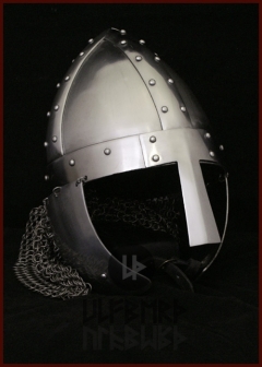 foto Spangen helmet with cheek guards and aventail